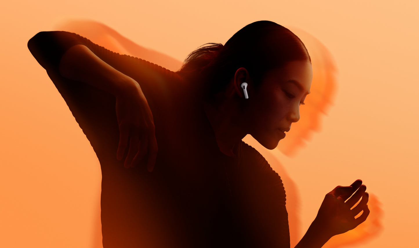 AIRPODS 4 WIRELESS EARBUDS WITH COMPLEMENTARY PREMIUM SILICON CASE